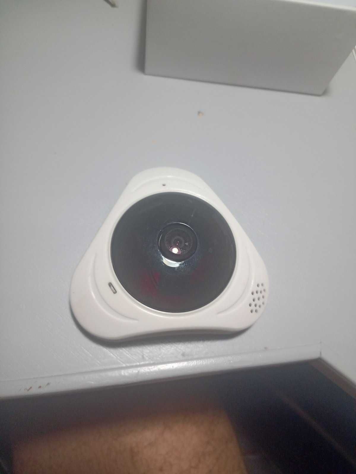 Wifi камера Unitoptek EC-P02,
