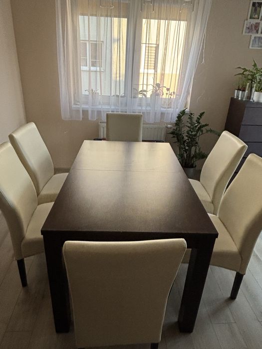 Rozkładany stół + 6 krzeseł