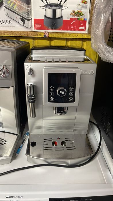 Кавомашин delonghi 945f бу і новa з Германіі