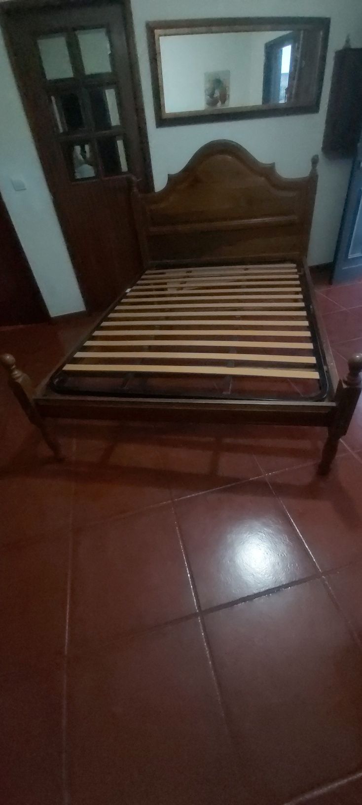 Cama casal com colchao elétrico em bom estado