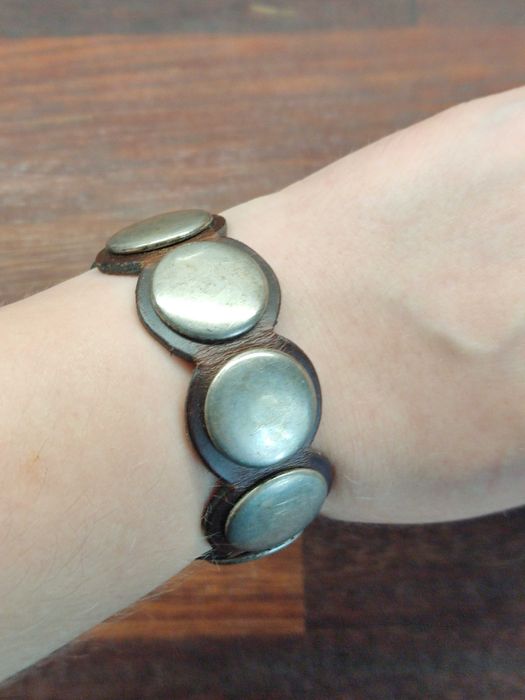 Skórzana bransoletka z blaszkami ćwiekami sygnowana handmade vintage