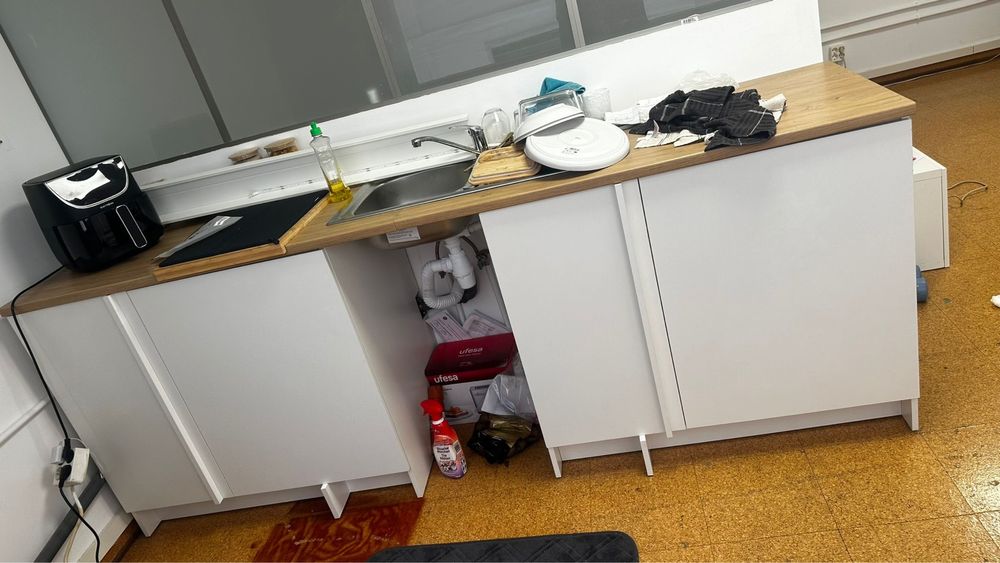 Cozinha completa nova Ikea - com lava loica e torneira