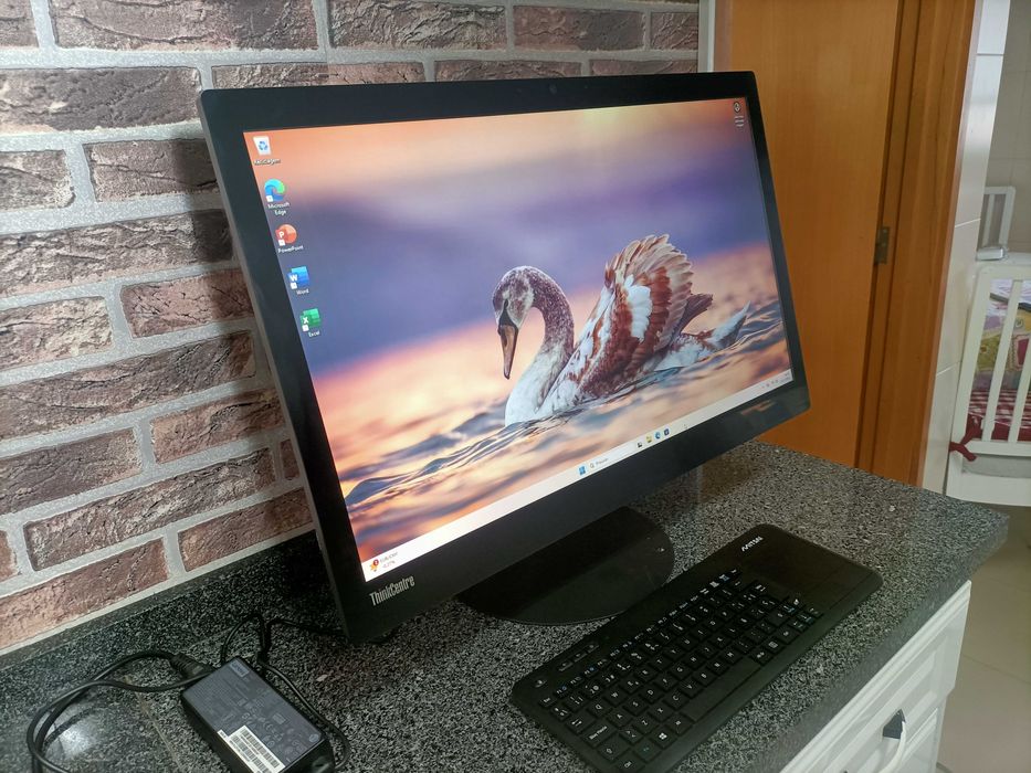 Lenovo ThinkCentre All-In-One core i7 SSD 240g RAM 16g Tela 24p F.HD