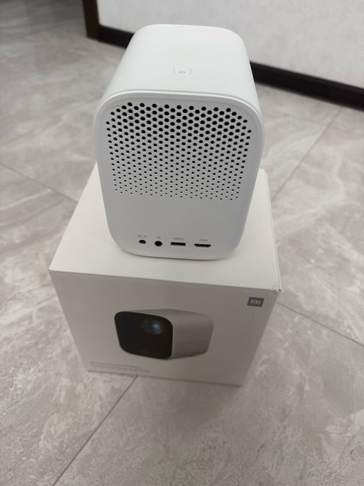 Продам проектор Xiaomi Mi Smart