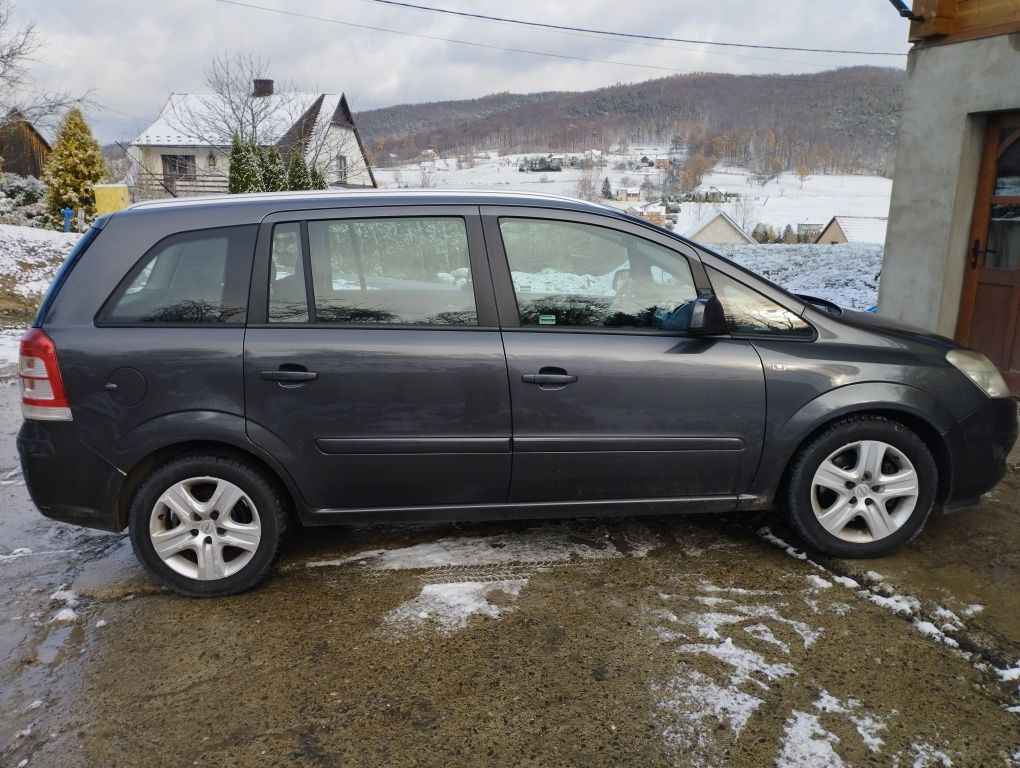 Opel Zafira 1.7 CDTI 2009 r 7 osob