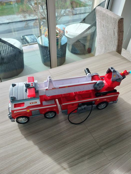 Camião de Bombeiros Patrulha Pata (Ultimate Fire Truck)