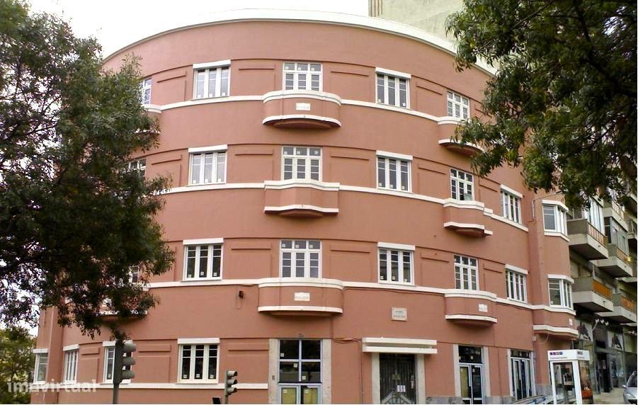 Apartamento T3 para arrendamento junto ao IST e Alameda