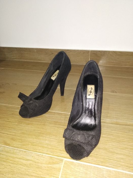 Sapato stiletto Stradivarius