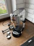 Ekspres kolbowy ciesnieniowy DeLonghi