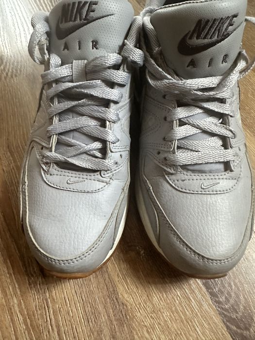 Кросівки Nike p41 устілка 26,5см