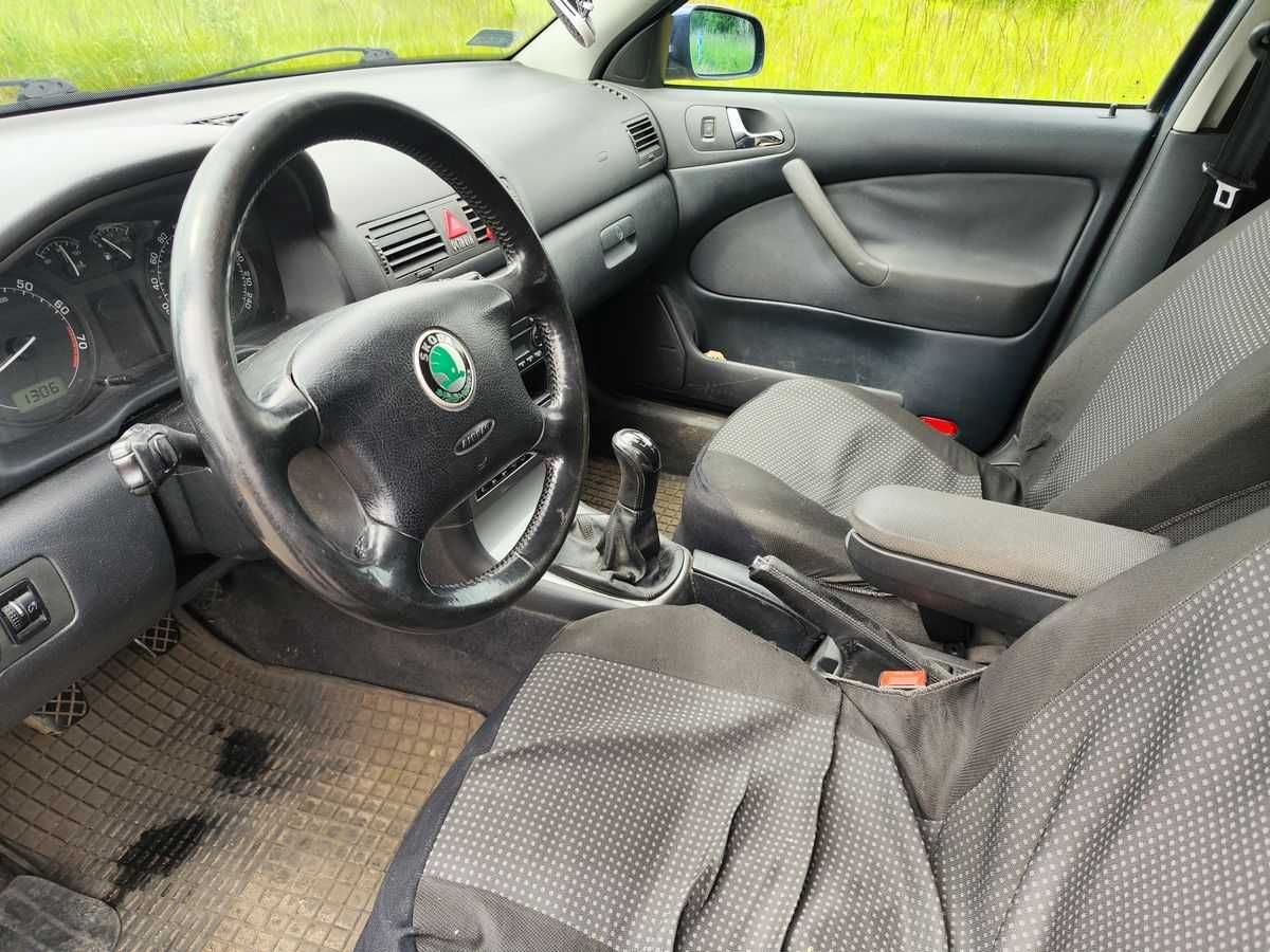 Skoda Octavia 2.0 115KM LPG Xenon Hak Elektryka Długie opłaty Sprawna