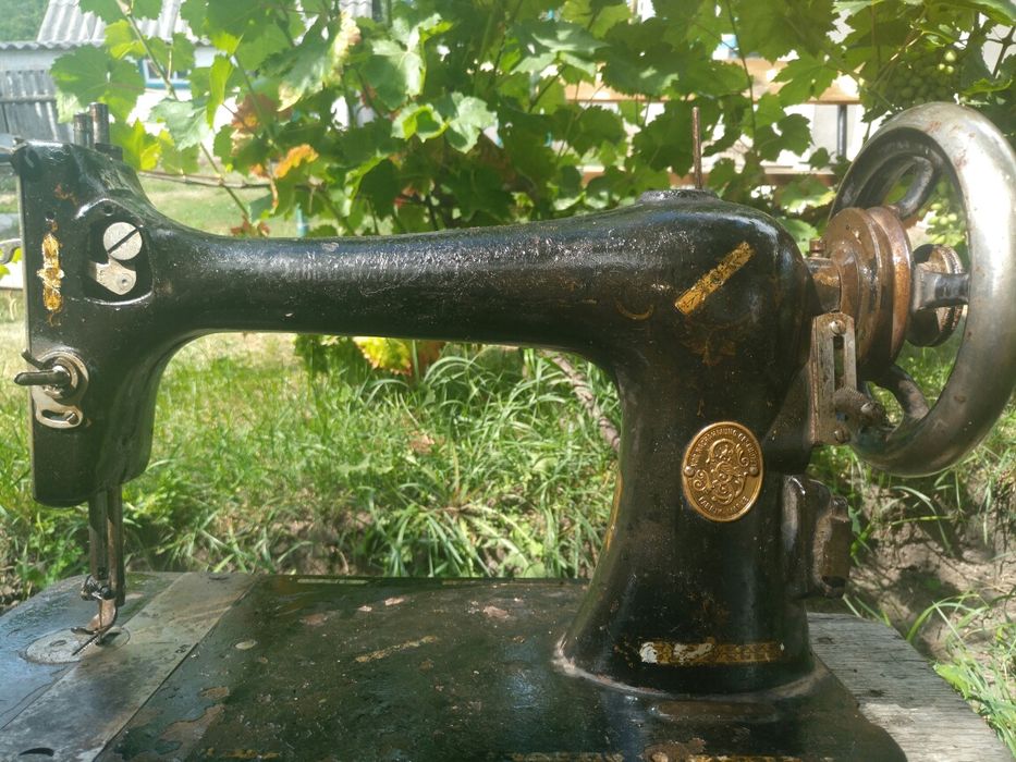 Швейная машина Германия