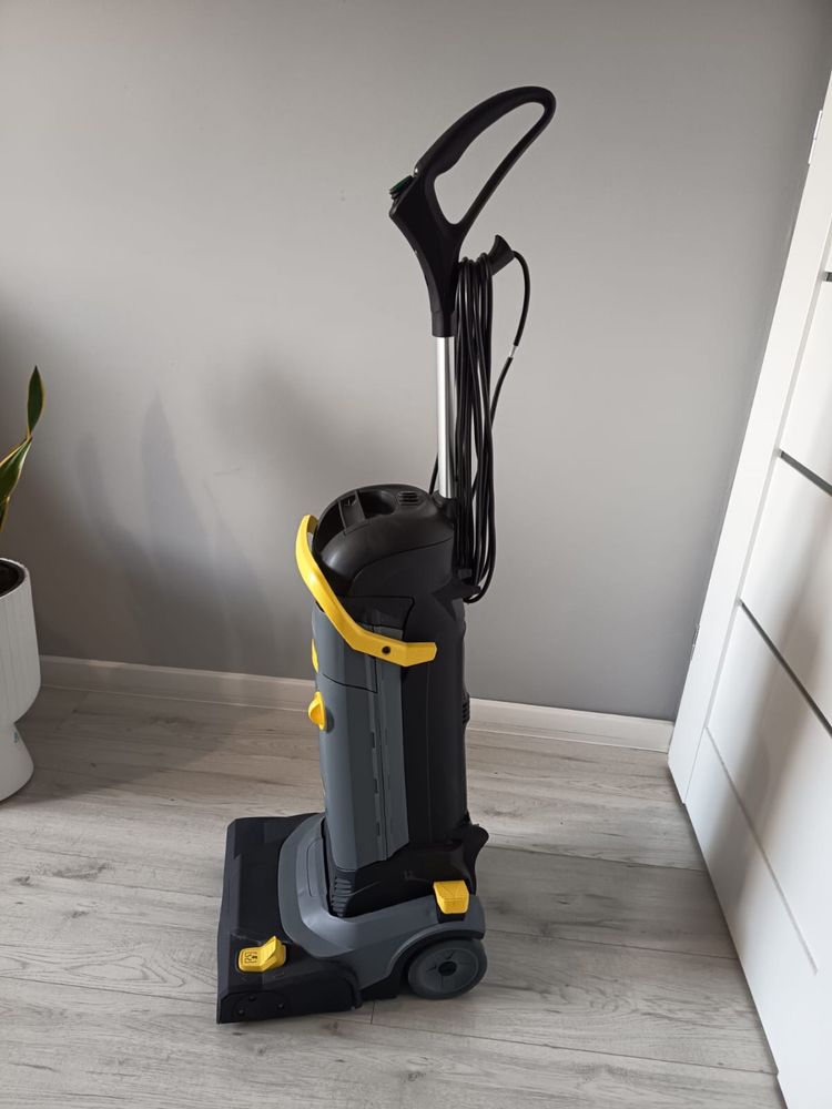 Szorowarka KARCHER BR 30/4 C