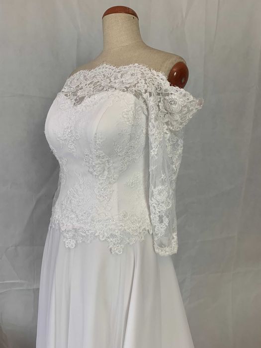 Nowa suknia ślubna 42 XL tren biała zakryty dekolt na ślub kościelny