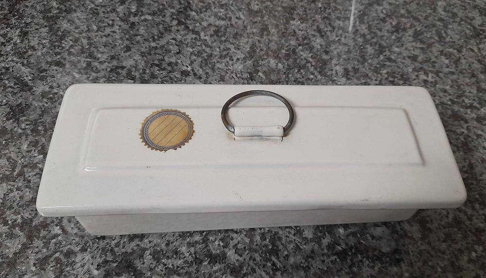 Caixa esterlizadora de seringas antiga