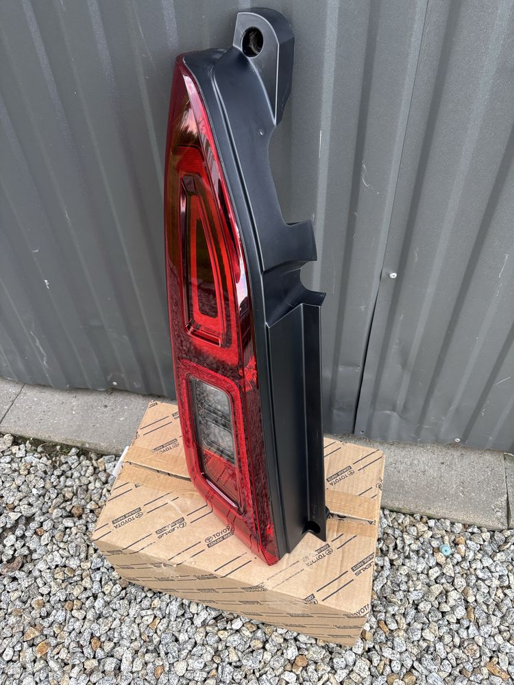 Lampa tył Toyota Proace City, Combo E, Berlingo IV