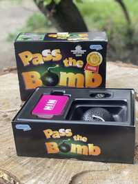 Pass the bomb ( передай бомбу)