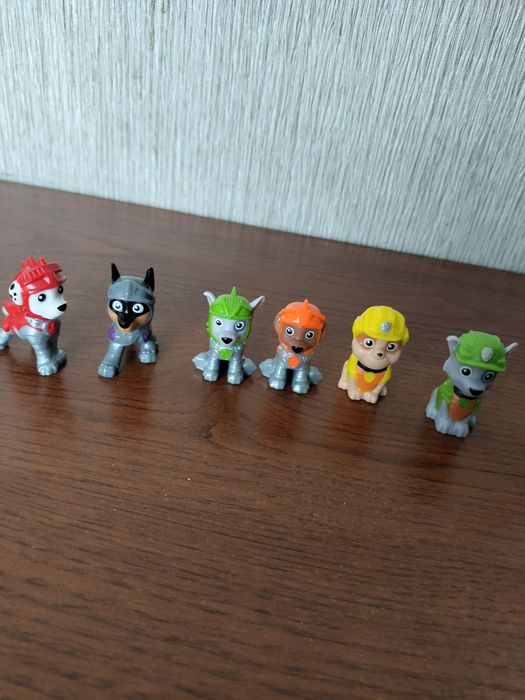 Іграшки з кіндерів