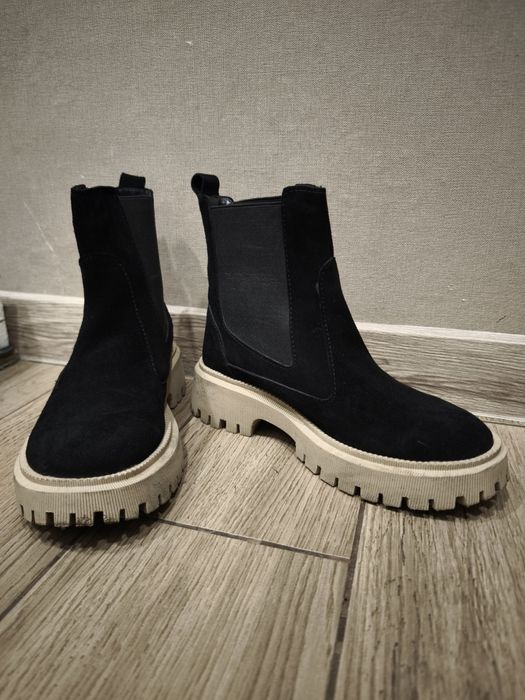 Челсі з натуральної замші