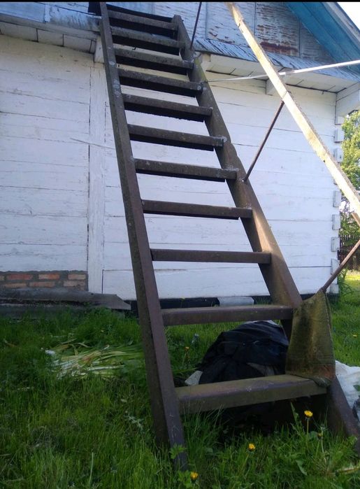 Драбина на горище