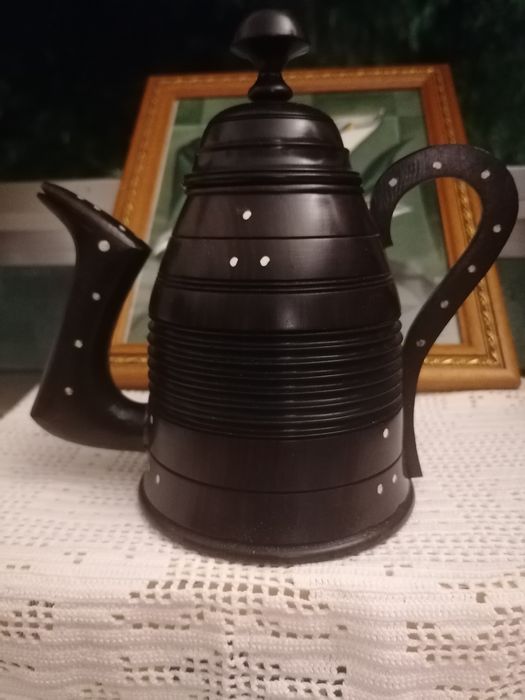 Cafeteira vintage em Pau Preto