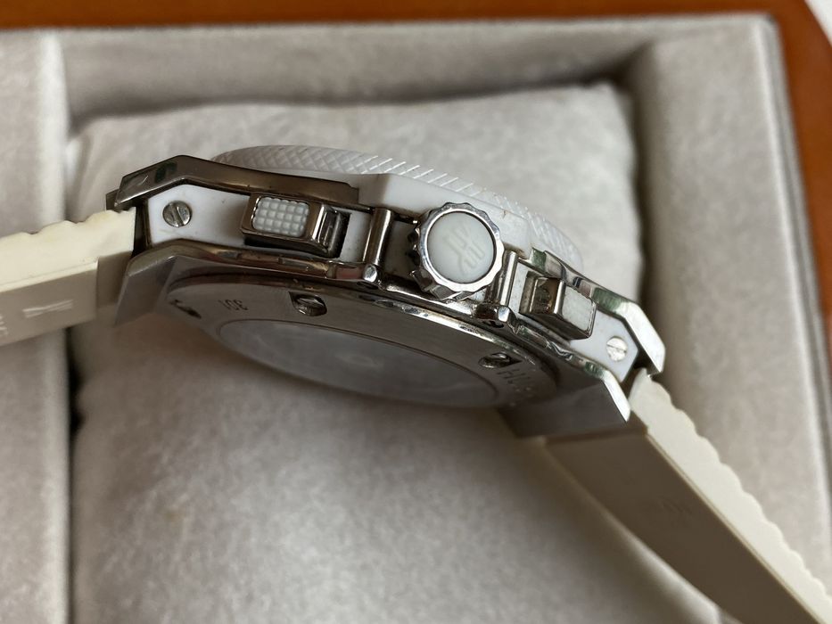 Годинник, кераміка, сапфірове скло