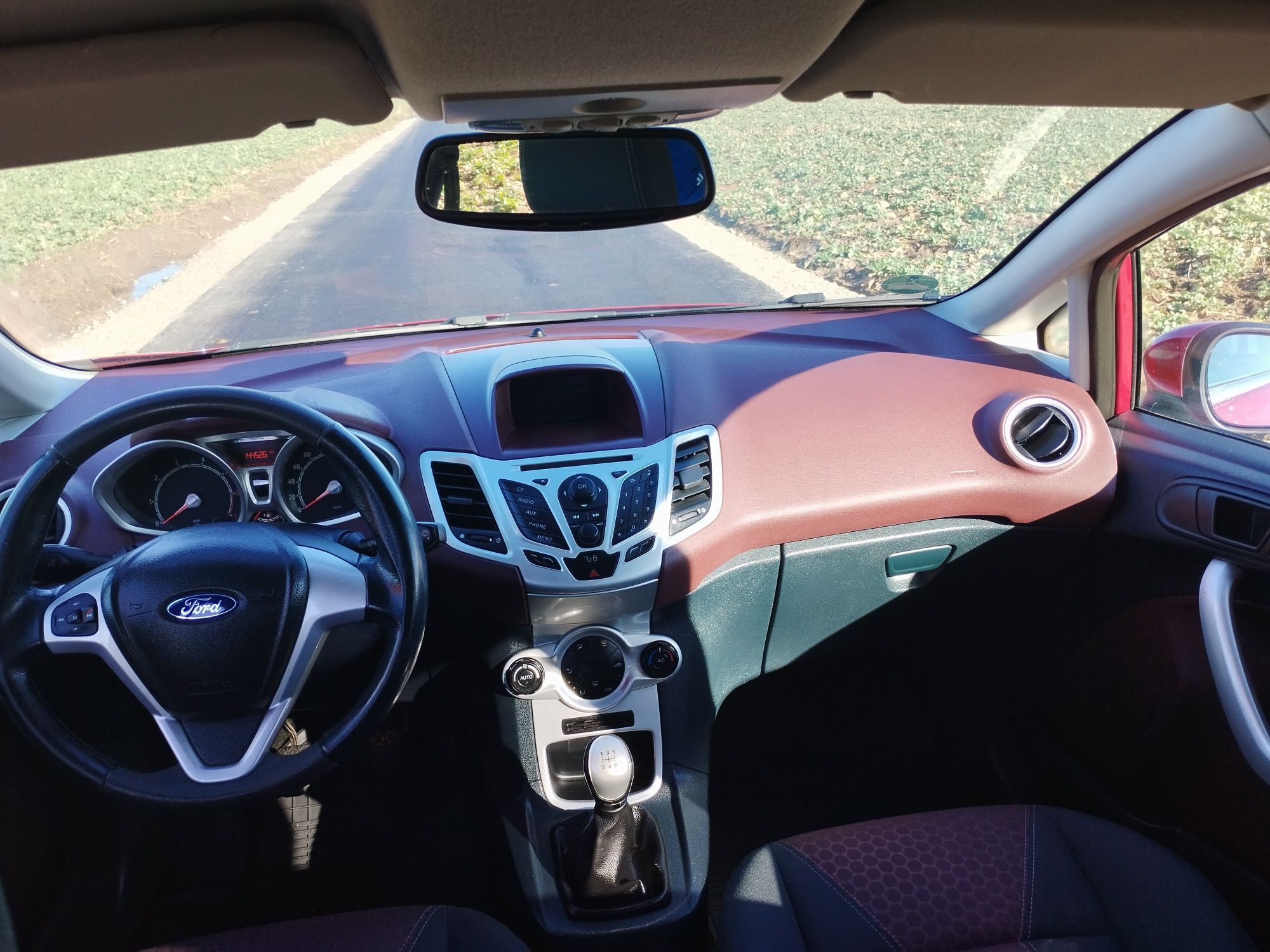 Ford Fiesta 1.25 benzyna Klimatyzacja Aluminiowe felgi Chrom Pakiet