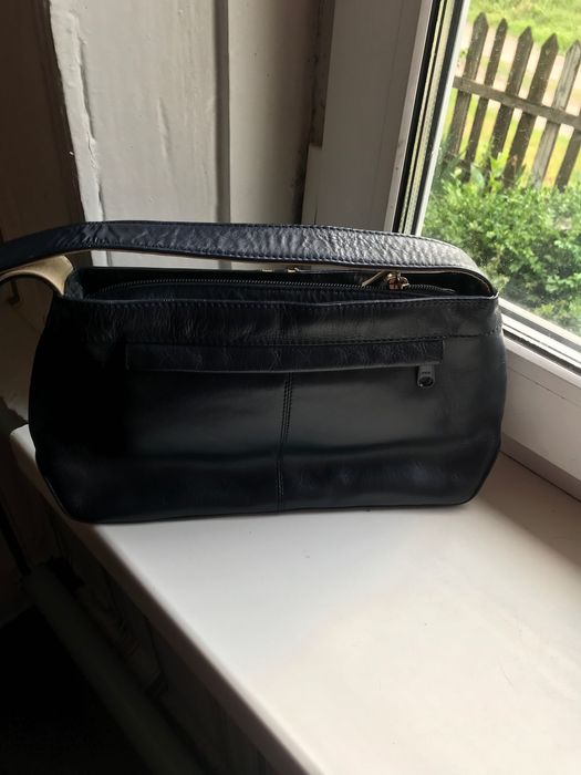 Сумка багет кожа