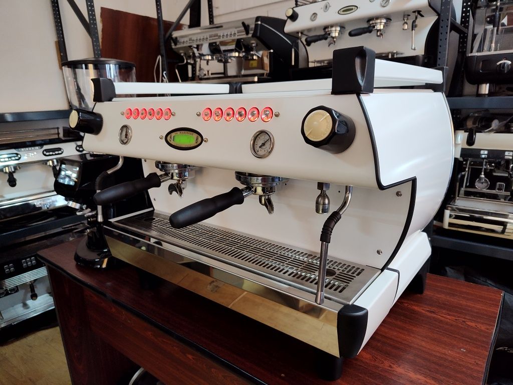Професійна кавомашина la marzocco gb5 + fiorenzato f 64 evo