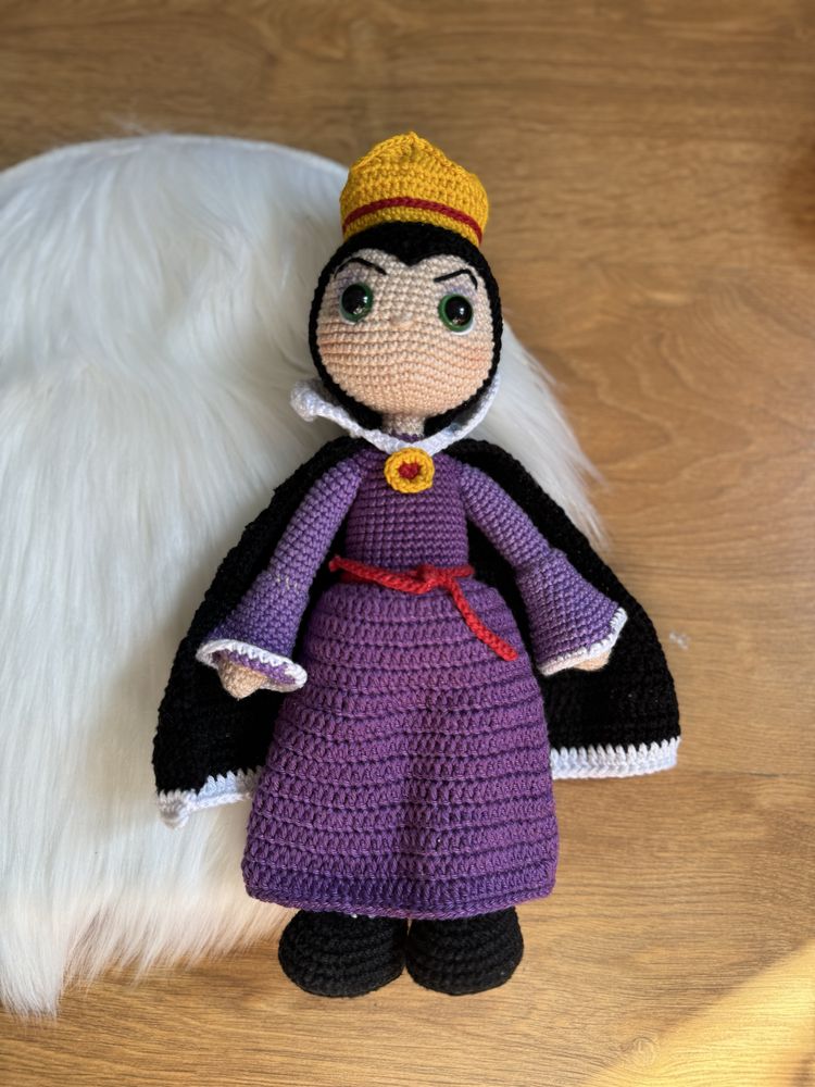 Boneca Rainha Ma em croche / amigurumi