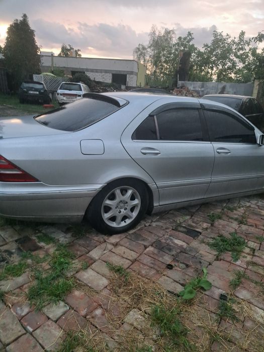 Продам или обмин Мерс 220 S клас