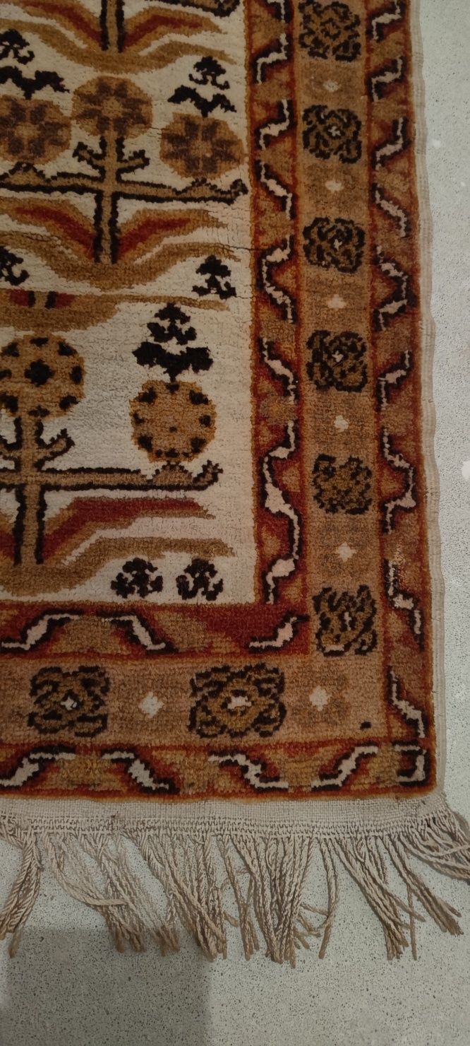 Perski dywan ścienny 190-118 cm.
