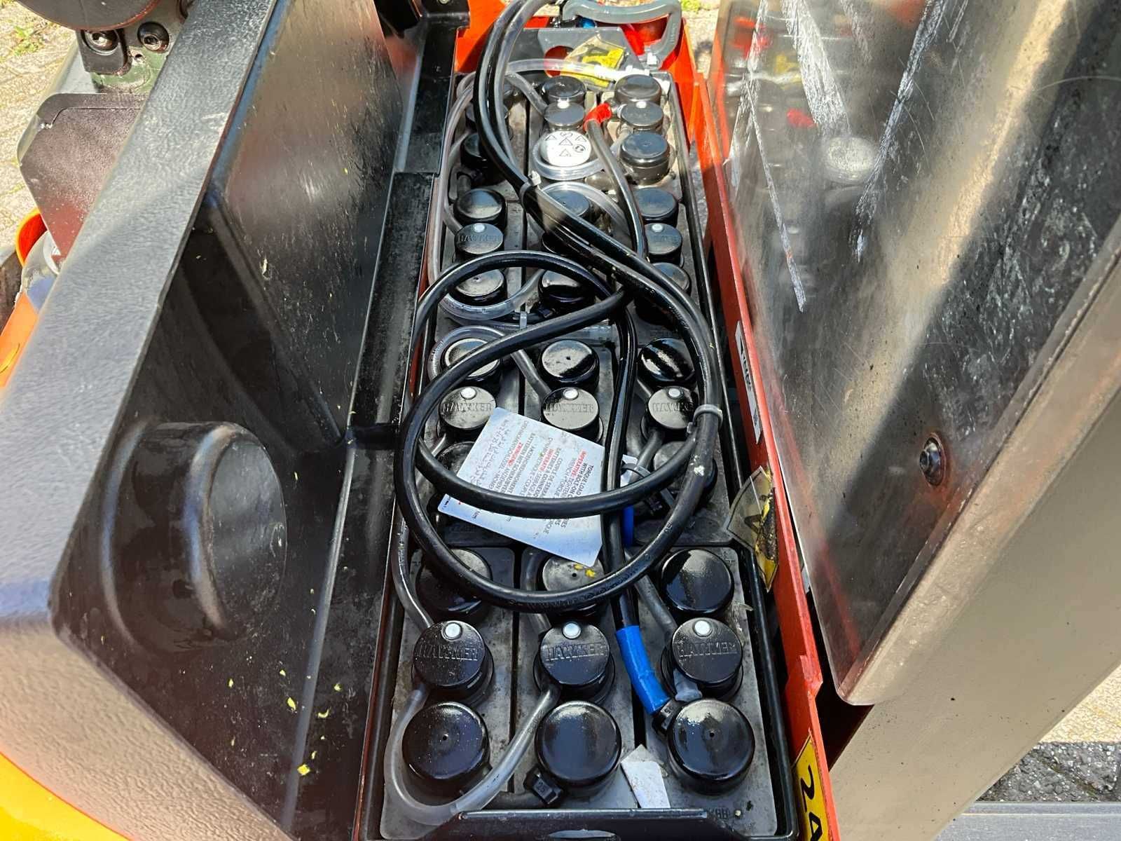 Stacker Empilhador porta paletes elétrico usado, elevação 3.2m