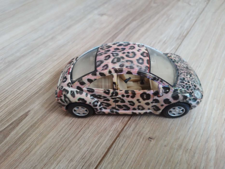 Volkswagen New Beetle; Kinsmart 1:34