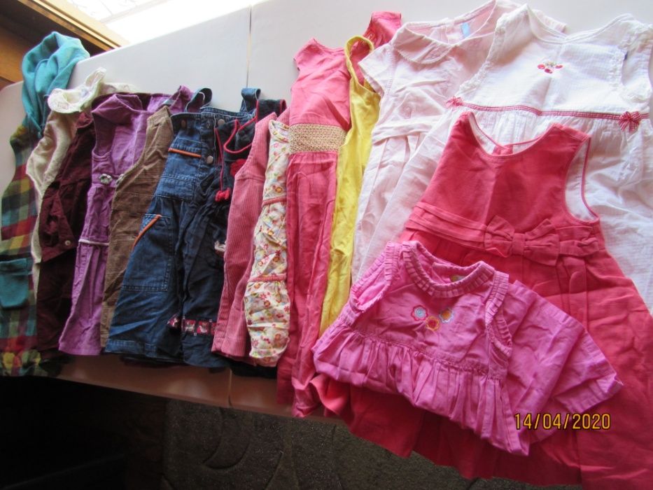 Lote de 15 Vestidos de Menina 6 meses - 4 anos