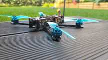 Dron FPV 4" cyfra dji caddx vista polar ELRS sub 250