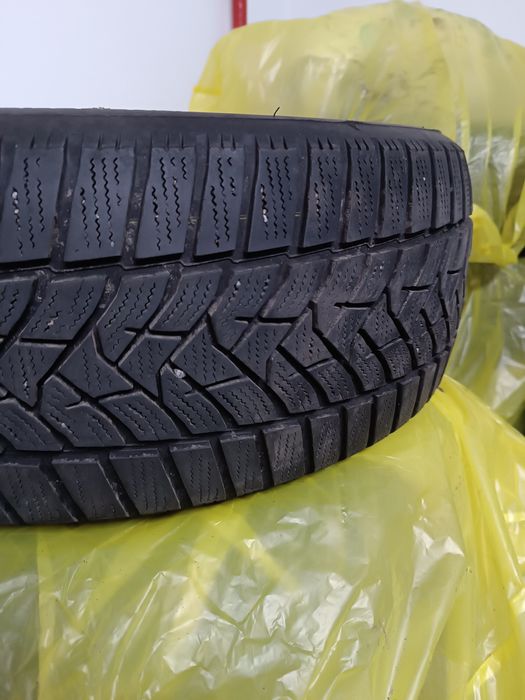 Opony zimowe Dunlop 205/55R16