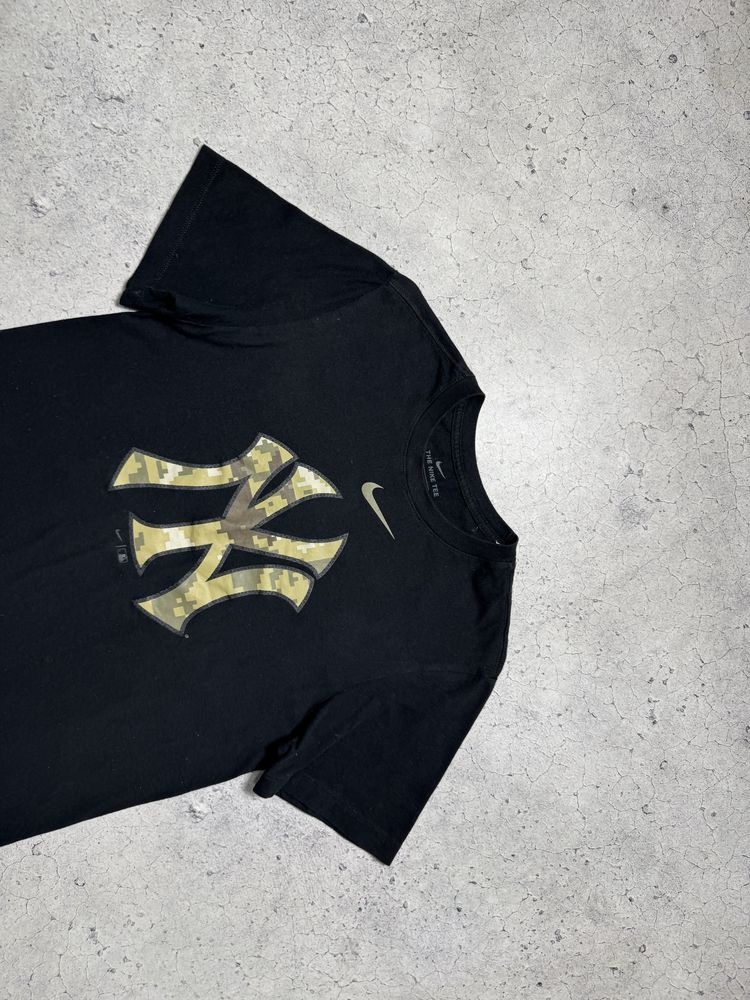 Мужская Футболка Nike New York Yankees С Большим Лого XS-S