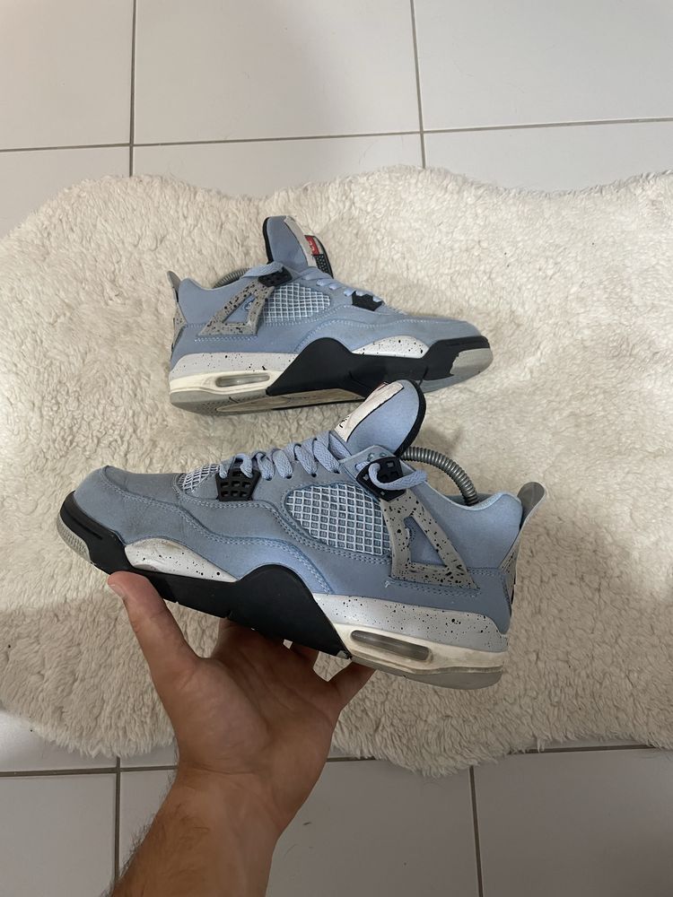 Air Jordan 4 Retro University (Azul)