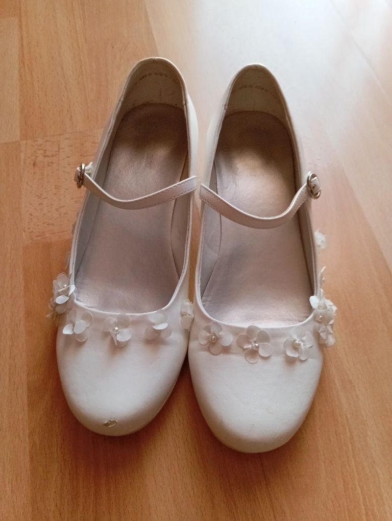 Białe buty do komunii, czółenka, 36, obcasik, Graceland
