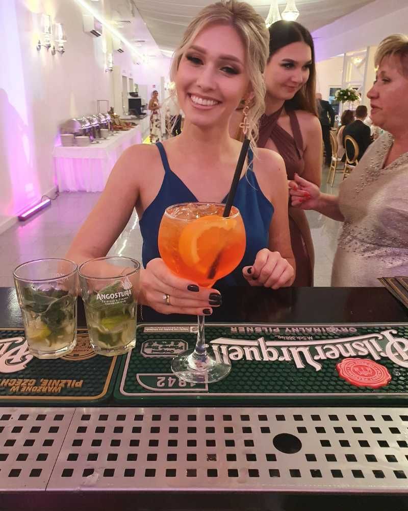 Barman na wesela, eventy firmowe, usługi barmańskie.