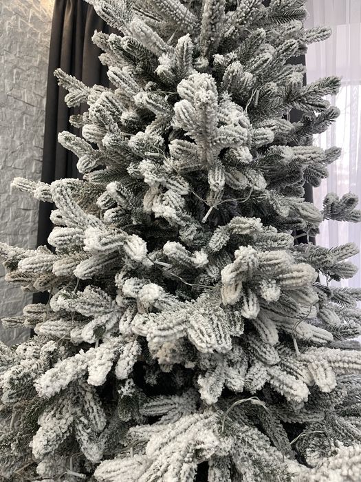 Ялинка віденська засніжена 2,3