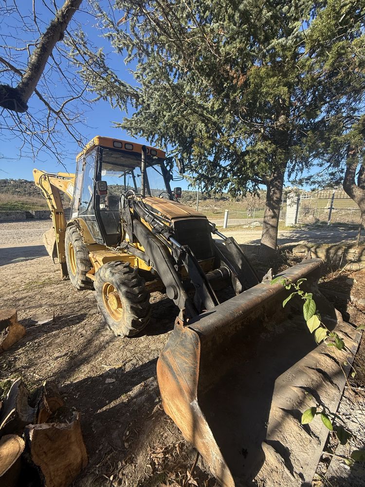 Caterpillar 438C Retroescavadora