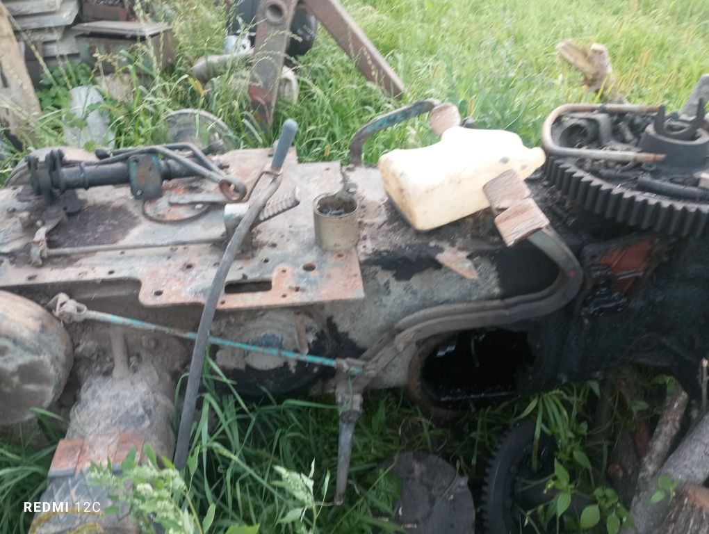 Продам задній міст з коробкою юмз