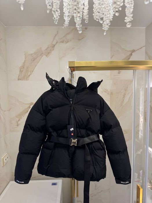 Куртка з поясом в стилі Prada