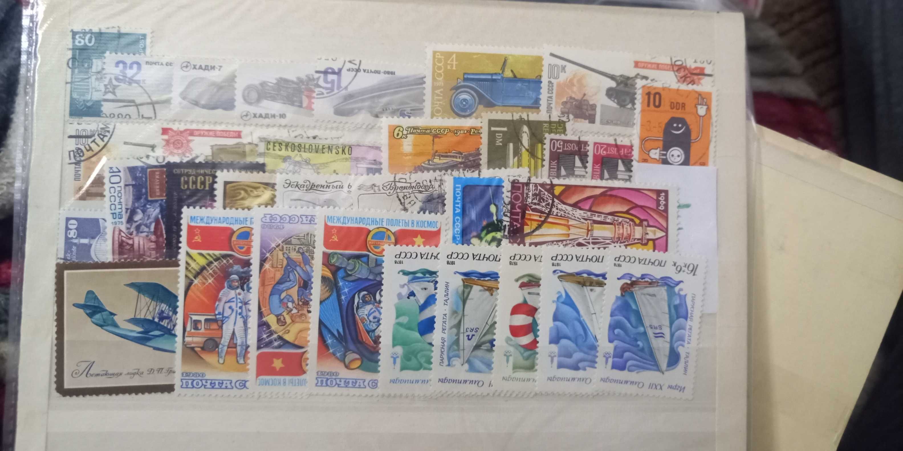 Поштові марки різних країн. Близько 200 шт.