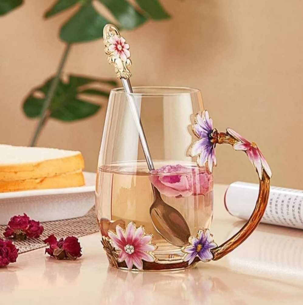 Evecase emaliowana szklana filiżanka do kawy / herbaty, motyw kwiatowy