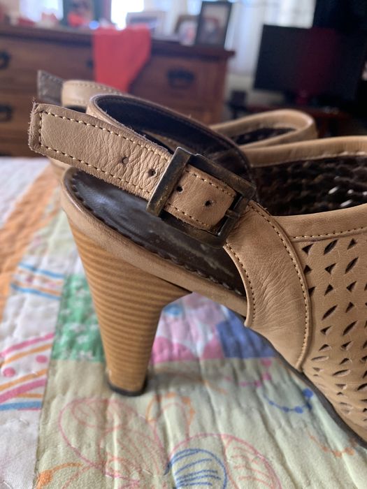 Sandálias castanhas 40 “Made in Portugal” fechadas com abertura
