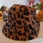 Chapéu e Bandolete Padrão Animal (Leopardo)