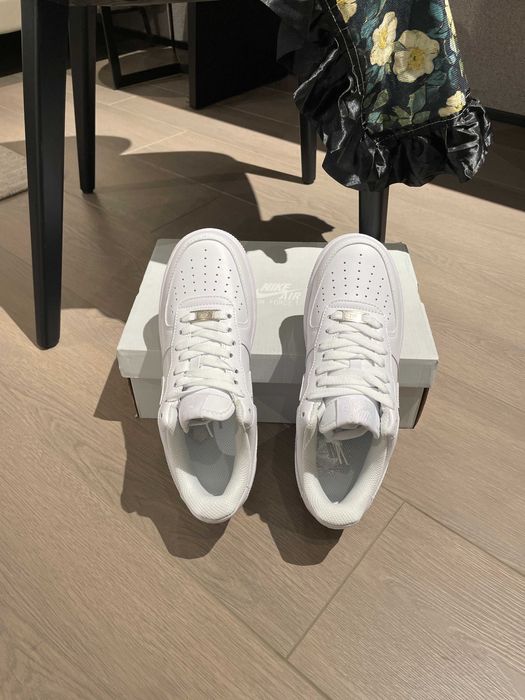 Buty_damskiebieganiaNikeAirForce1WhiteModa rozmiar.39